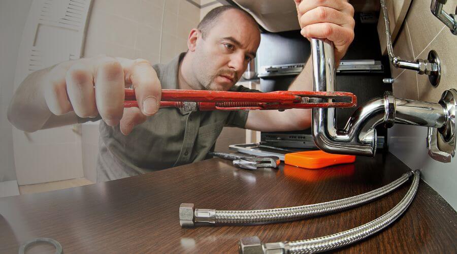 Expert burst pipe repair services in McHenry, MS